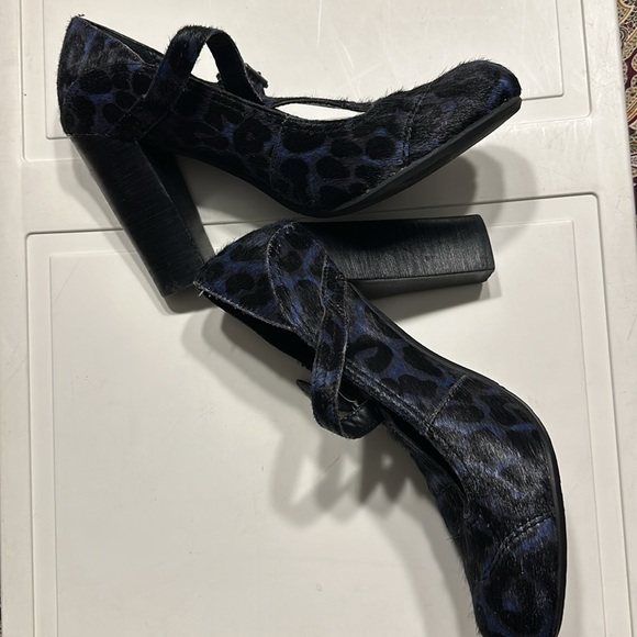 Sophia Webster for NICOLE Calf Hair Blue Leopard High Heels Womens Shoes Sz 7.5 - Picture 2 of 4